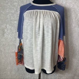 We The Free Women’s White Colorblock Flute Sleeve Shirt